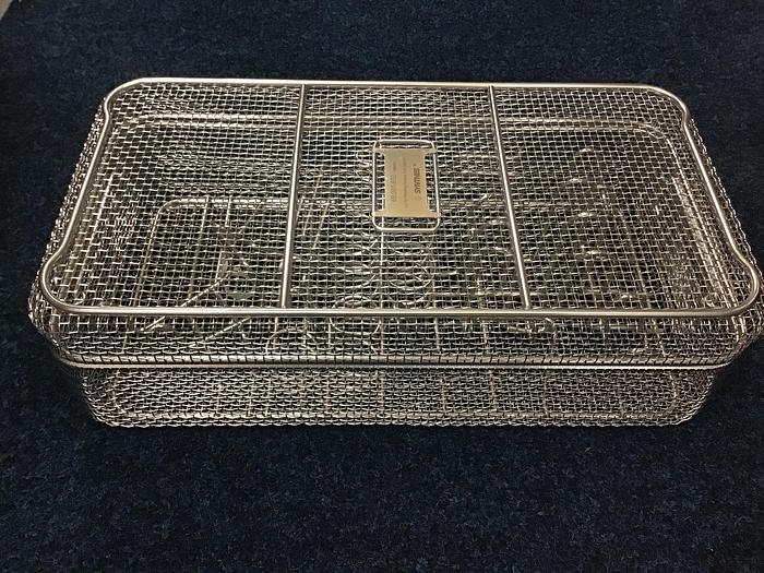 Used Synthes washing basket for battery power line II with lid 68.001.620