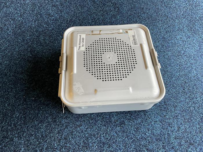 Used Case sterilisation with lid 280x280x90mm